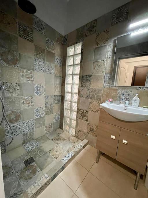 Kato Patisia Studio With Balcony Atenas Exterior foto